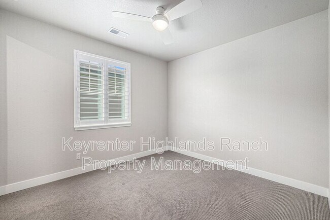 Building Photo - 533 Red Thistle Dr
