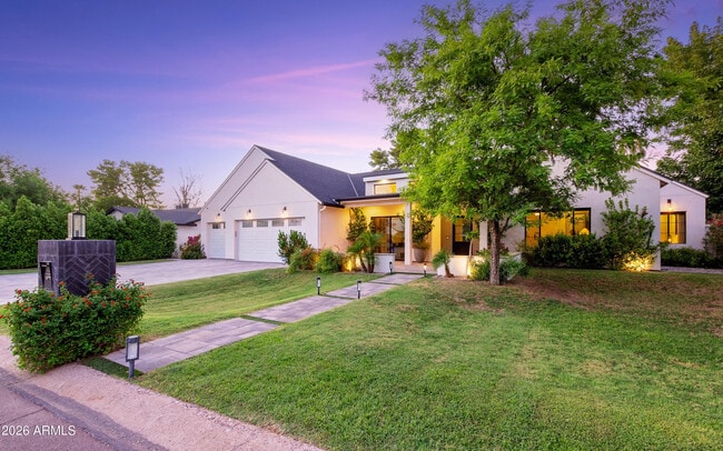 Building Photo - 2912 E Pierson St