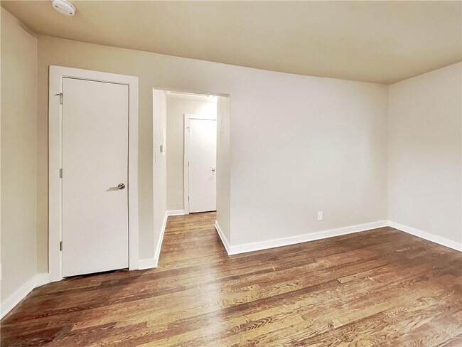 Building Photo - 880 N Highland Ave NE