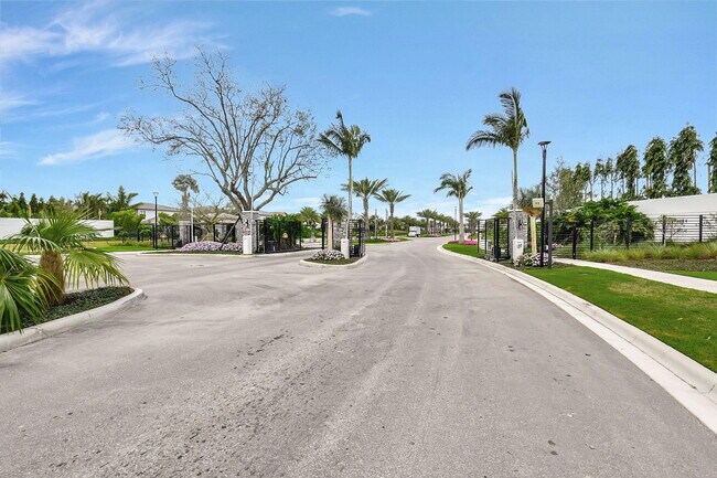 Building Photo - 8561 Crystal Downs Ave