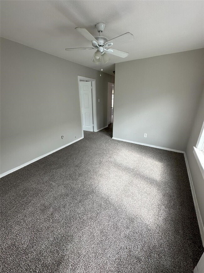 Building Photo - 3102 Brackenridge St