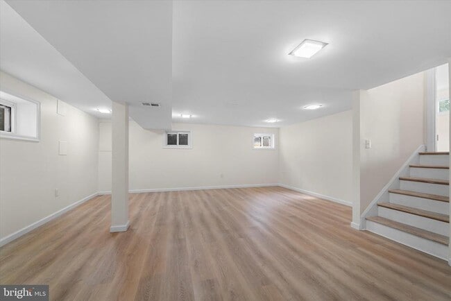 Building Photo - 9012 Vernon View Dr