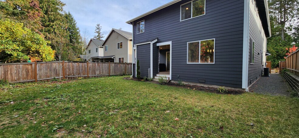 Building Photo - 2310 N 179th St