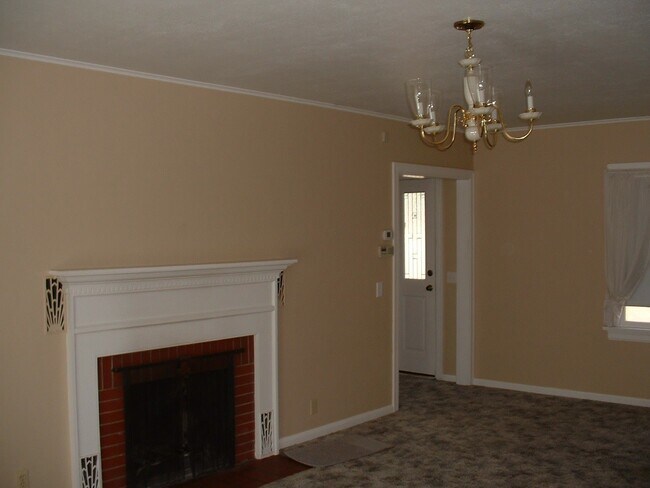 Building Photo - NEW LOWER PRICE. On the RIVER with Fishing...