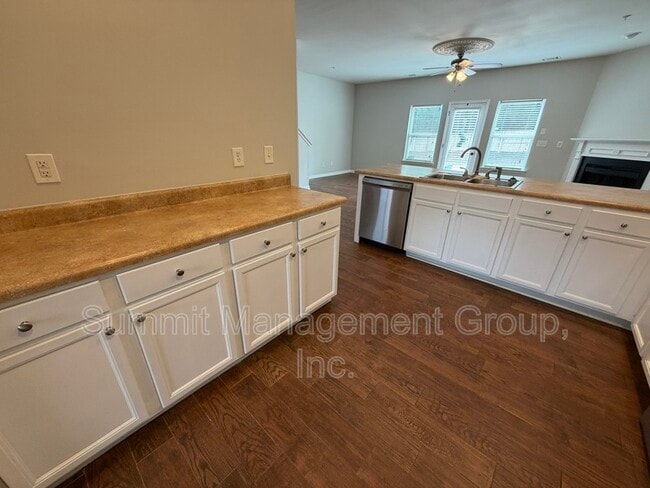 Building Photo - 180 Orchard Dr