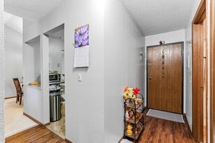 Building Photo - 3850 Plymouth Blvd