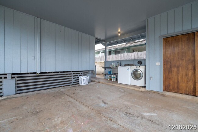 Building Photo - Spacious 4-Bedroom Home in Desirable Ewa Beach Neighborhood