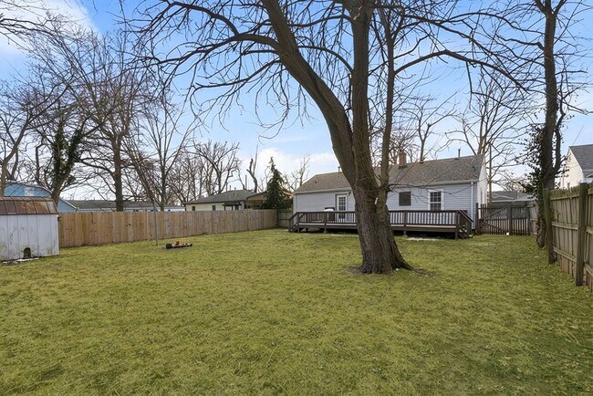 Building Photo - 3 Bedroom | 2 Bathroom | Nixa MO| Fenced Back Yard! | Nixa Schools!