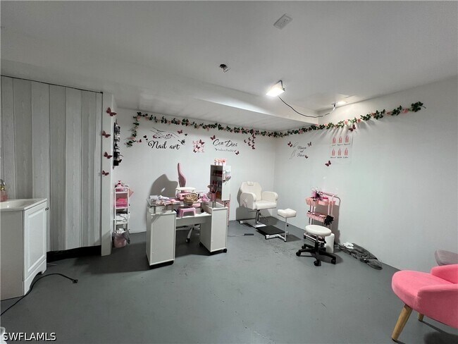 Building Photo - 3767 Golden Gate Blvd E