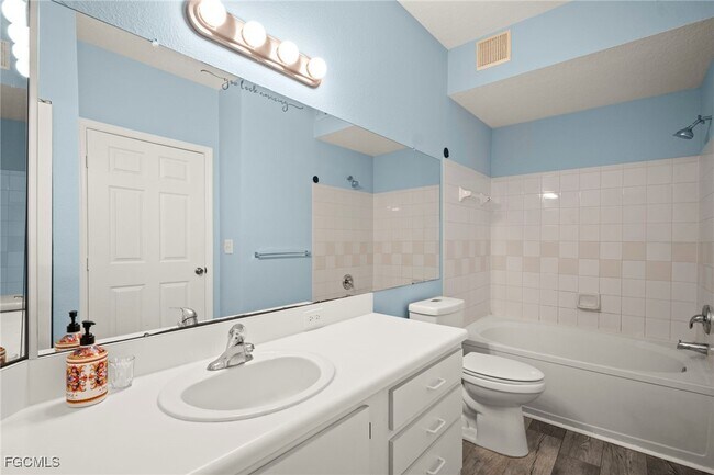 Building Photo - 11530 Villa Grand