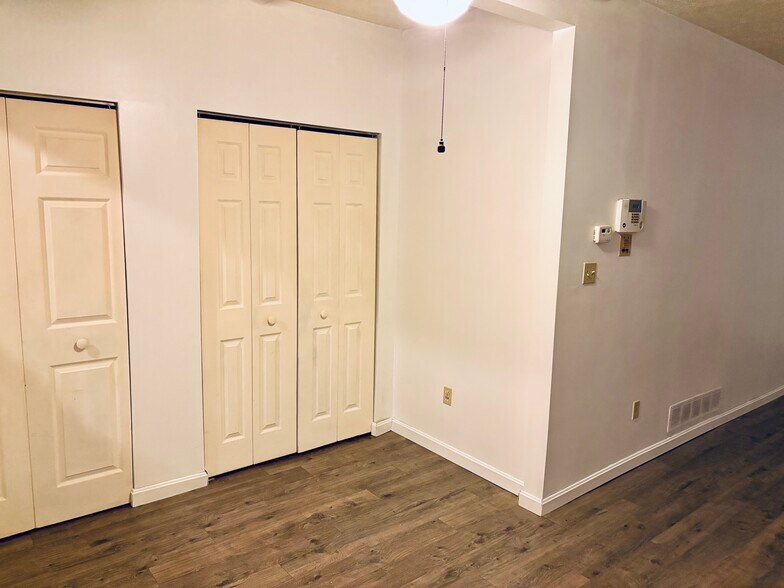 Building Photo - 306 Jacksonia St