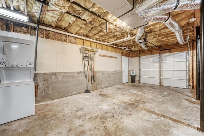 Building Photo - 136 River Walk