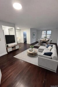 Building Photo - 154 Ravine Ave