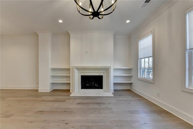 Building Photo - 435 Mayfair Ct