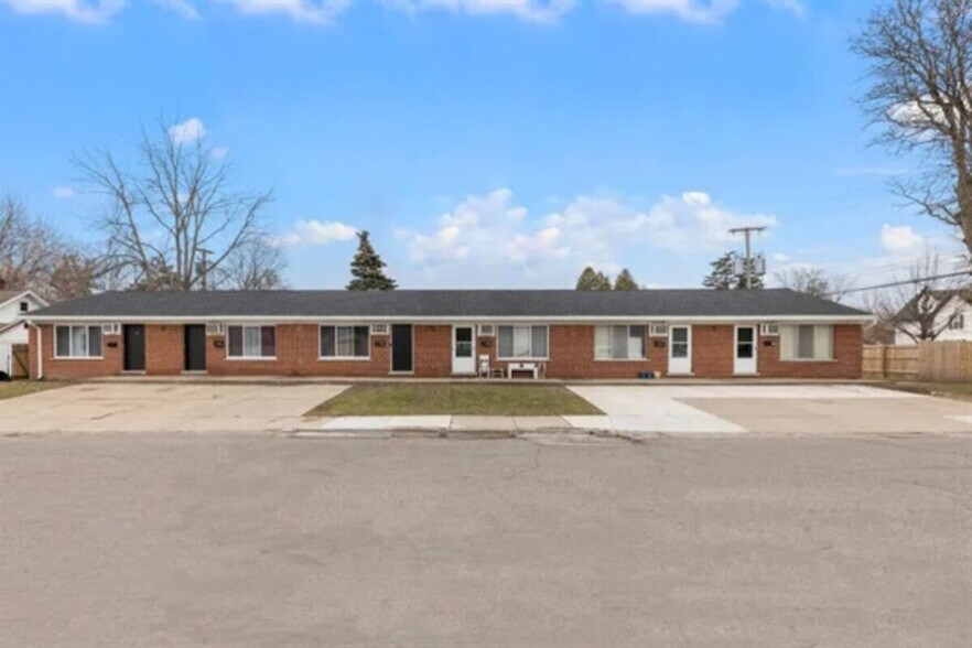 Building Photo - 53 Hollywood Ct