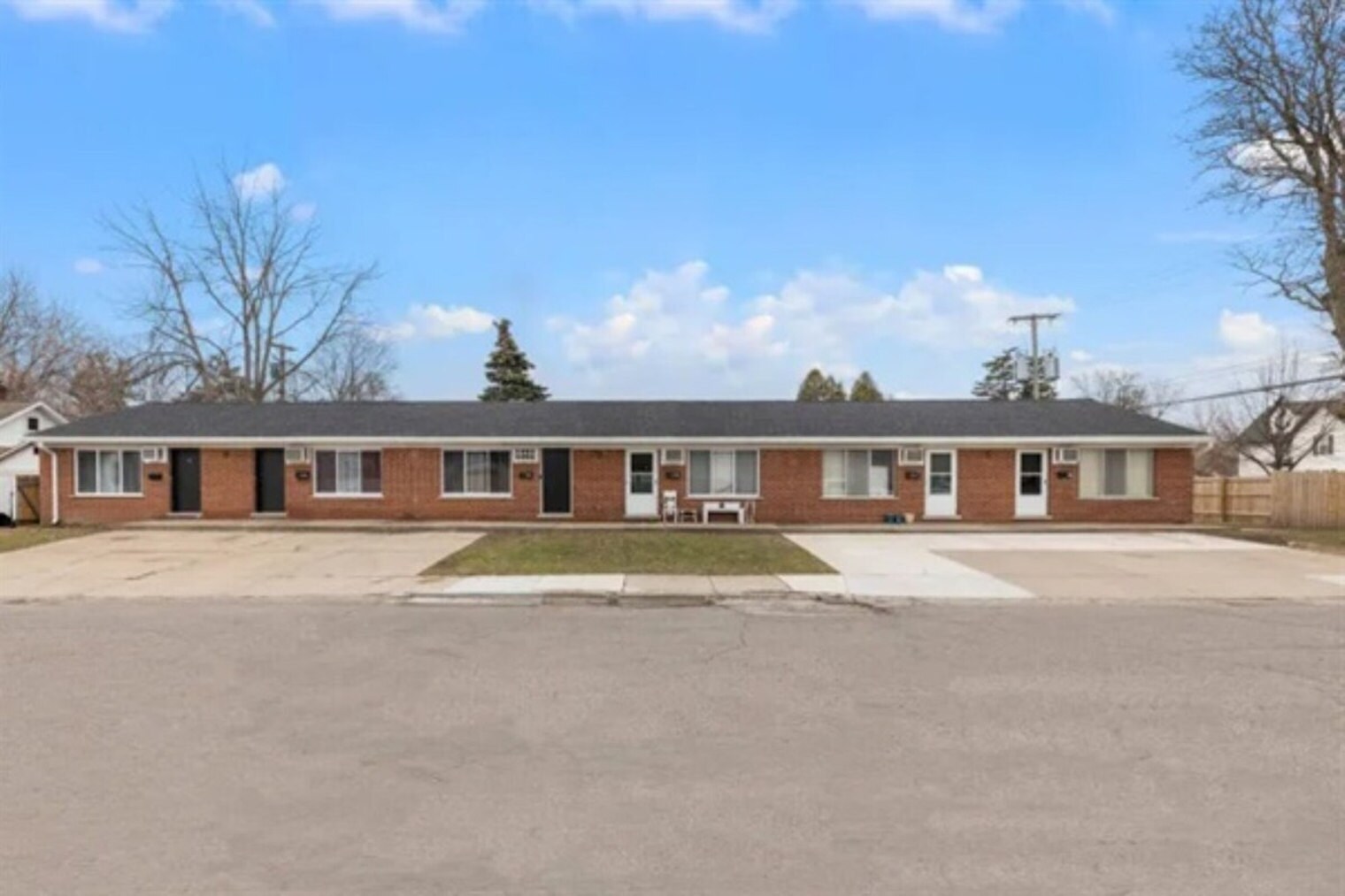 Building Photo - 53 Hollywood Ct