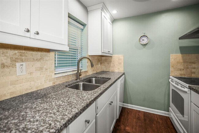 Building Photo - 11655 3rd St E