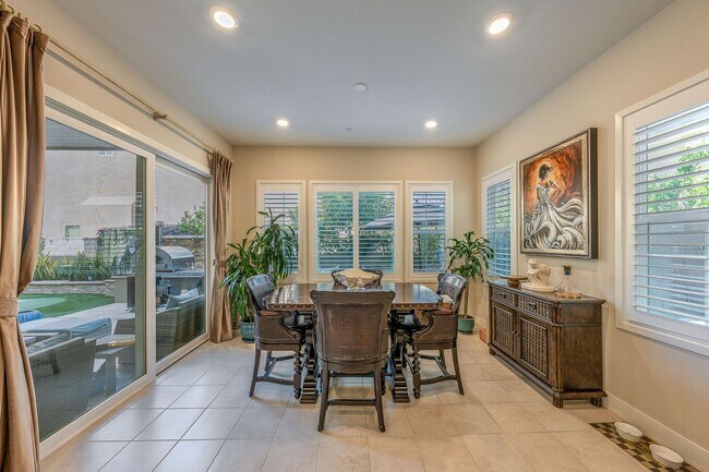 Building Photo - Altair Mansion, 24 Hour Guarded, 5Bed|6bath, Nearly 5000sqf