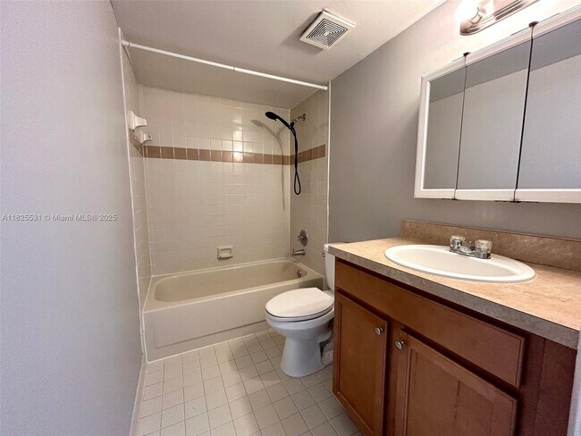 Building Photo - 1808 Meadows Cir W