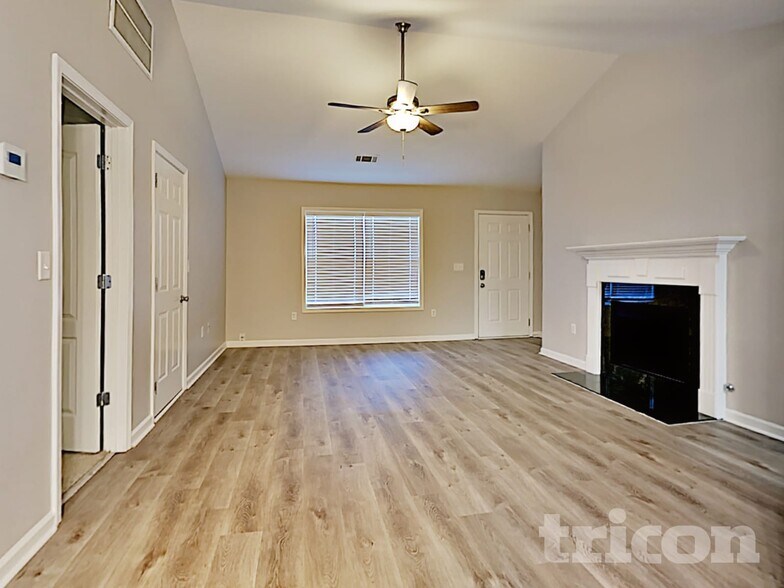 Building Photo - 215 Millwheel Dr