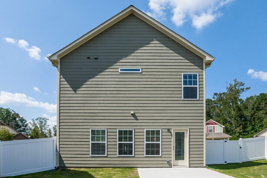 Building Photo - 73 Howard Ave