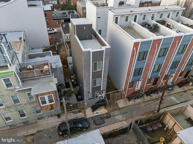 Building Photo - 2542 Arcadia St