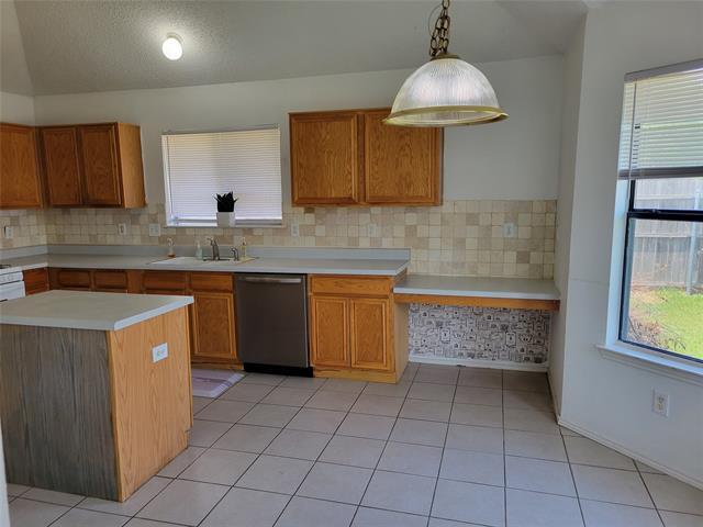 Building Photo - 1208 Berkshire Ct