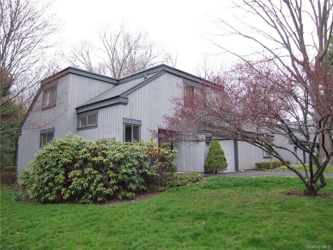 Building Photo - 246 Heritage Hills