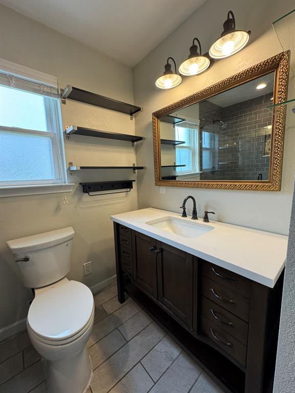 Building Photo - 2006 Ash St