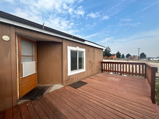 Building Photo - 3 bed 2 bath Home in Hamilton