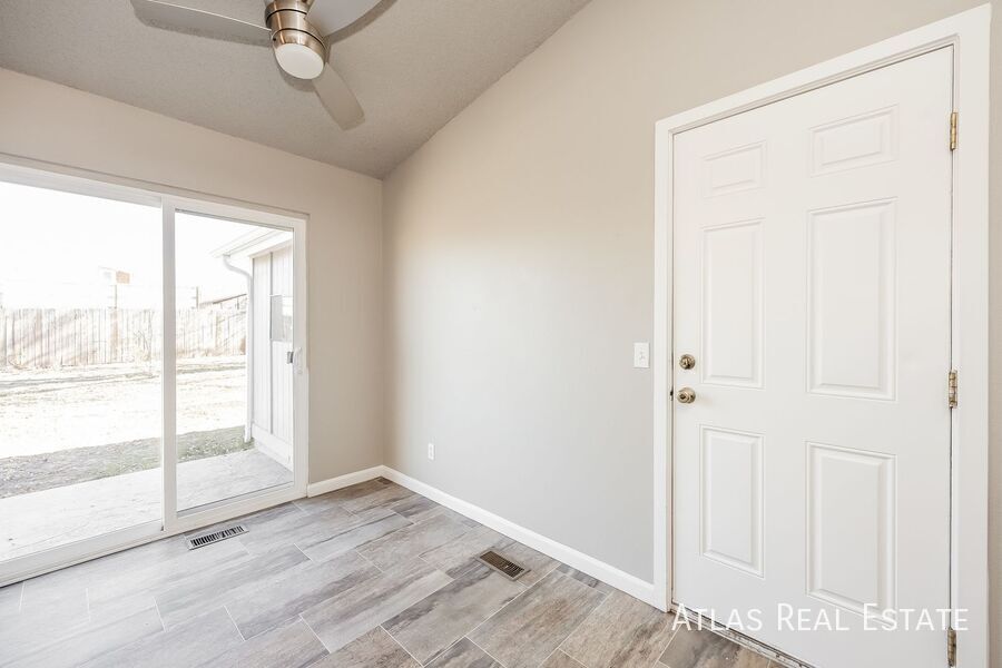 Building Photo - 2115 Bainbridge Rd