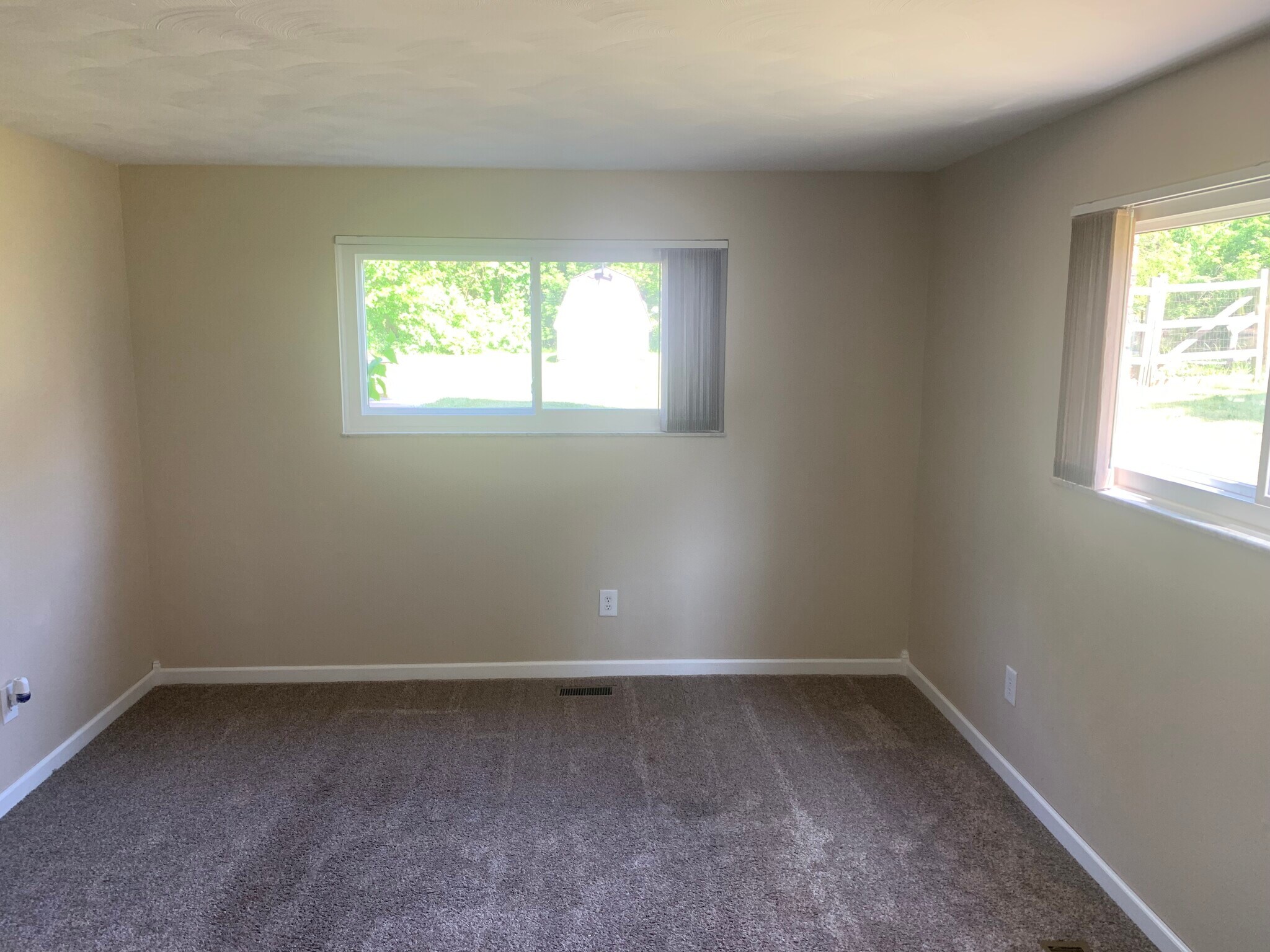 Living Room - 431 Mason St