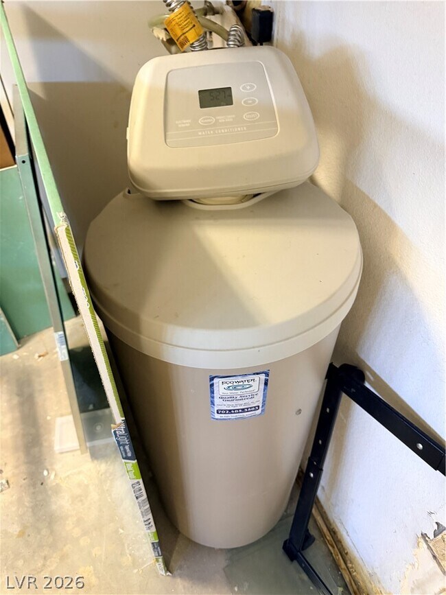 Building Photo - 2429 Tour Edition Dr