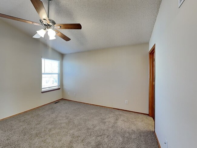 Building Photo - 5319 Rockhampton Cir