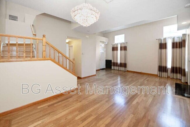 Building Photo - 176 Scotts Valley