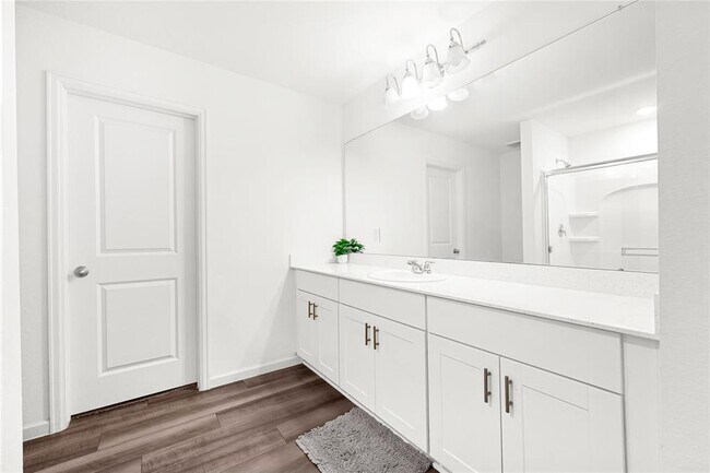 Building Photo - 1013 Lacebark Pne Ln