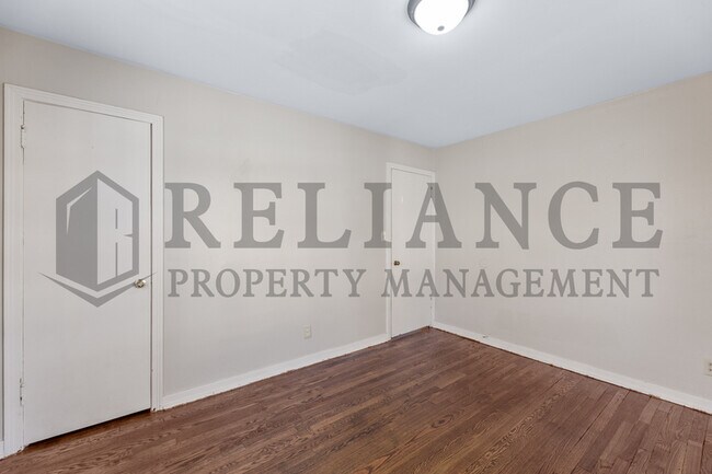 Building Photo - 1334 S Dodge Ave