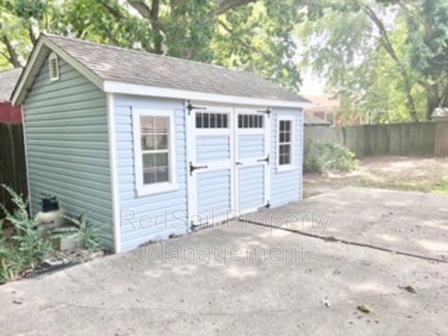 Building Photo - 730 Harpersville Rd