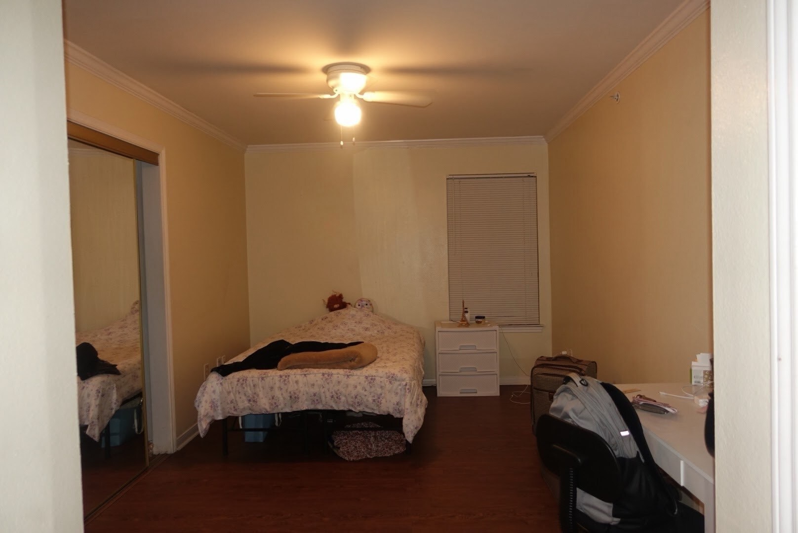 Building Photo - 501 W 26th St