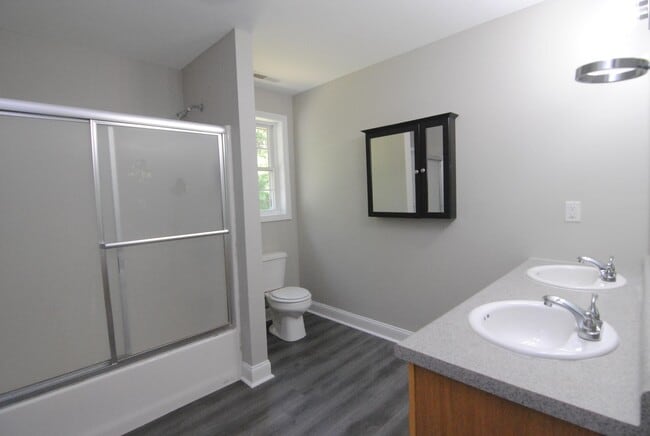 Building Photo - 46 Cherrywood Dr