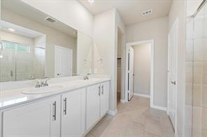 Building Photo - 2213 Mustang Wy