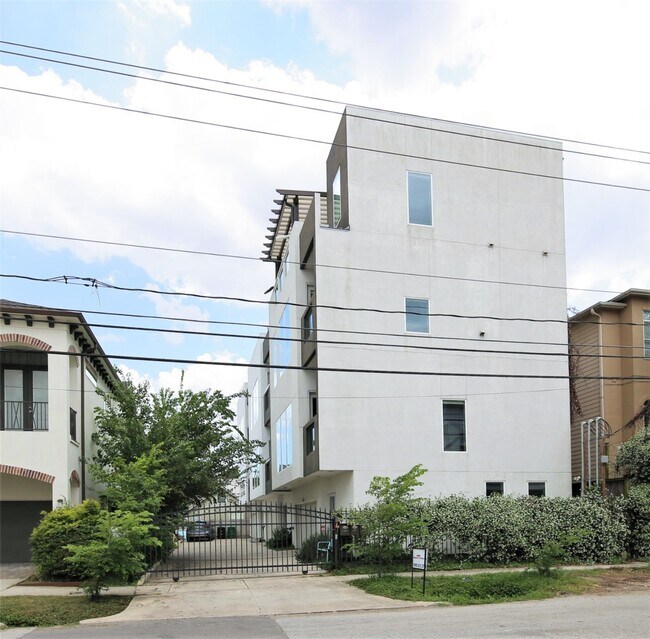 Building Photo - 5711 Kansas St
