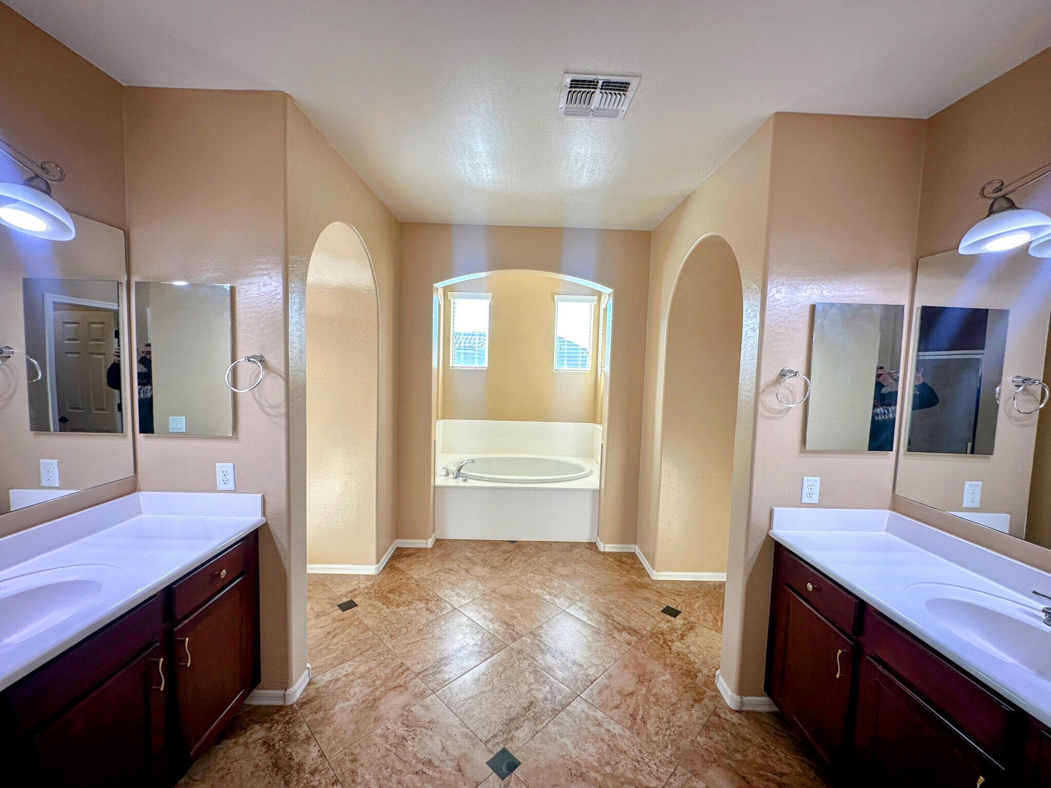 Building Photo - 4717 W Sweet Iron Pass