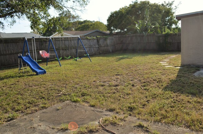 Building Photo - Beautiful fully remodeled home!