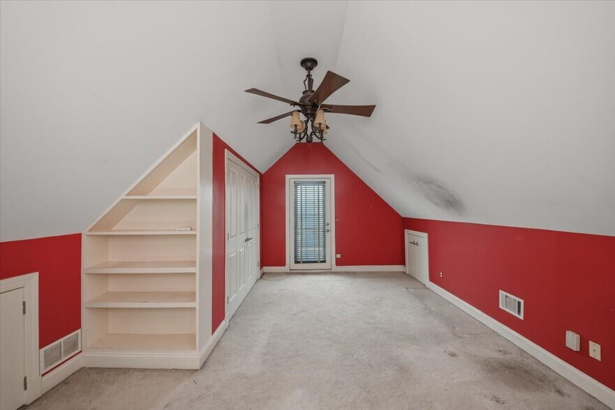 Building Photo - 2720 W Chanay St