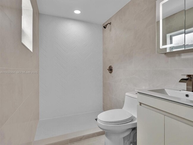 Building Photo - 107 Central Ave