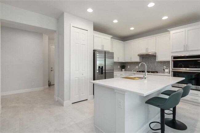 Building Photo - 223 O'keeffe Cir