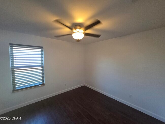 Building Photo - 1303 Sutherland Ct