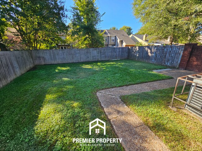 Building Photo - 3006 New London