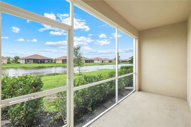 Building Photo - 2858 Blossom Wy